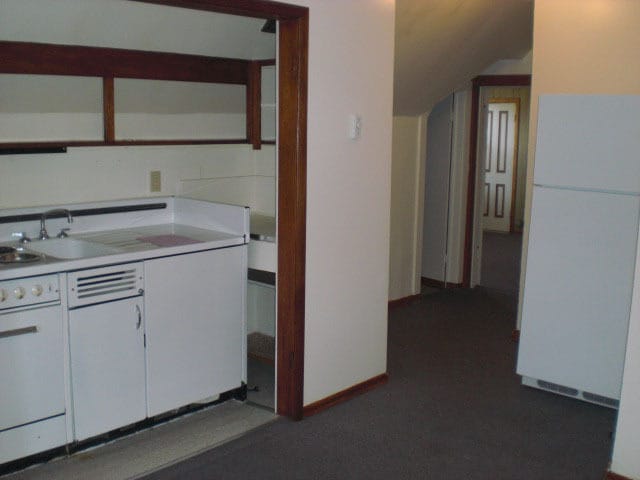 319 G St