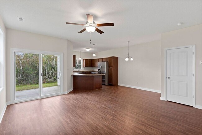 Photo - Stunning Townhome!