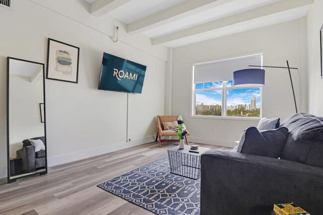 Building Photo - 1300 Collins Ave Rental