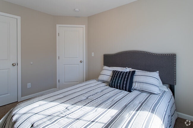 3BR, 1.5BA - 1320 sf