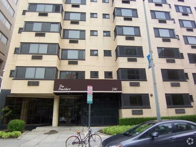 Building Photo - Foggy Bottom Spacious Studio w/Solarium Cl... Unit 402 Rental