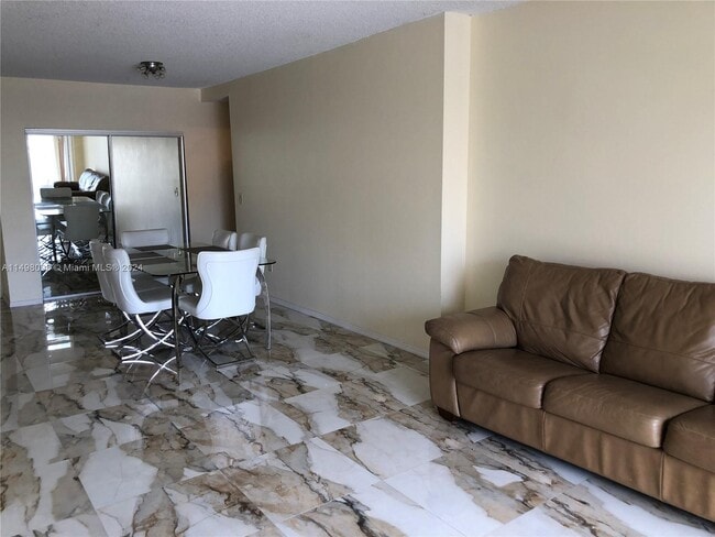 Photo - 300 Bayview Dr Unit 309