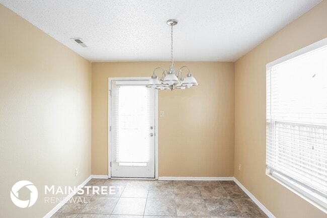 Photo - 310 W Long Bow St