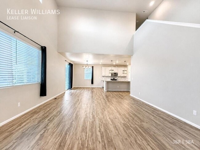 Photo - 915 Alpine Aven