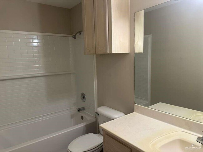 Photo - 7 Fort Brown Ave Unidad 2