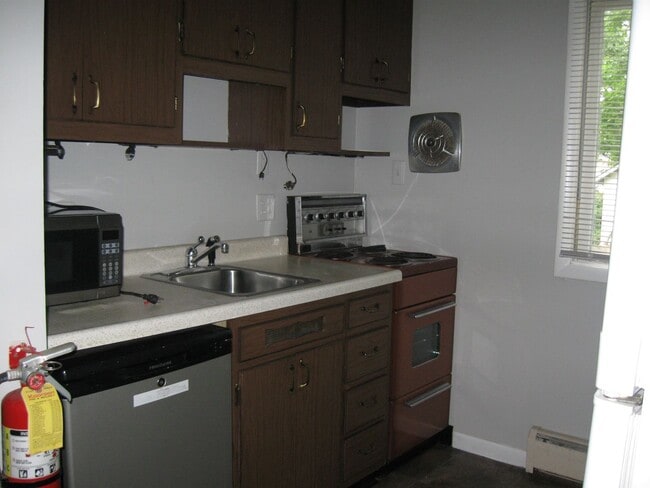 Photo - PRELEASING for AUGUST! Close to Campus Unit 1517 Apt. 1