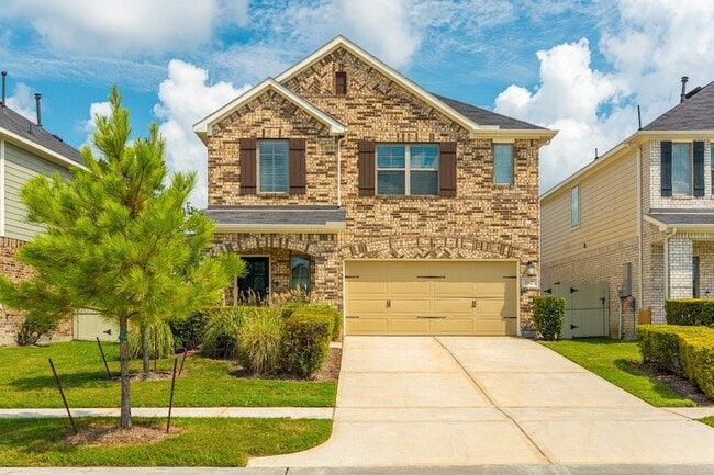 Photo - 10627 Whitejacket