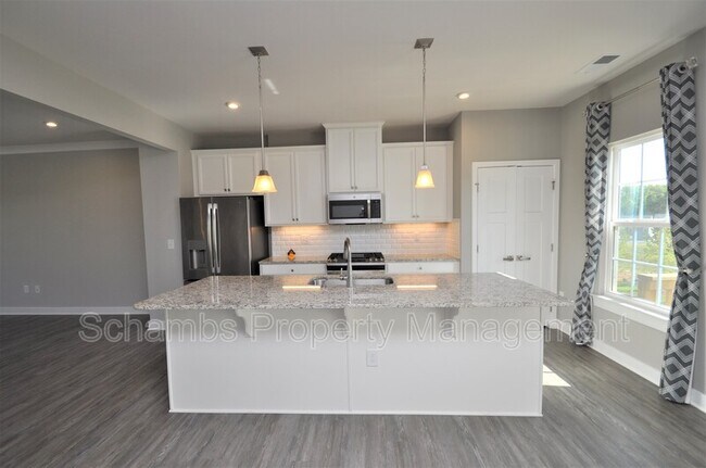 Photo - 200 Misty Pike Dr