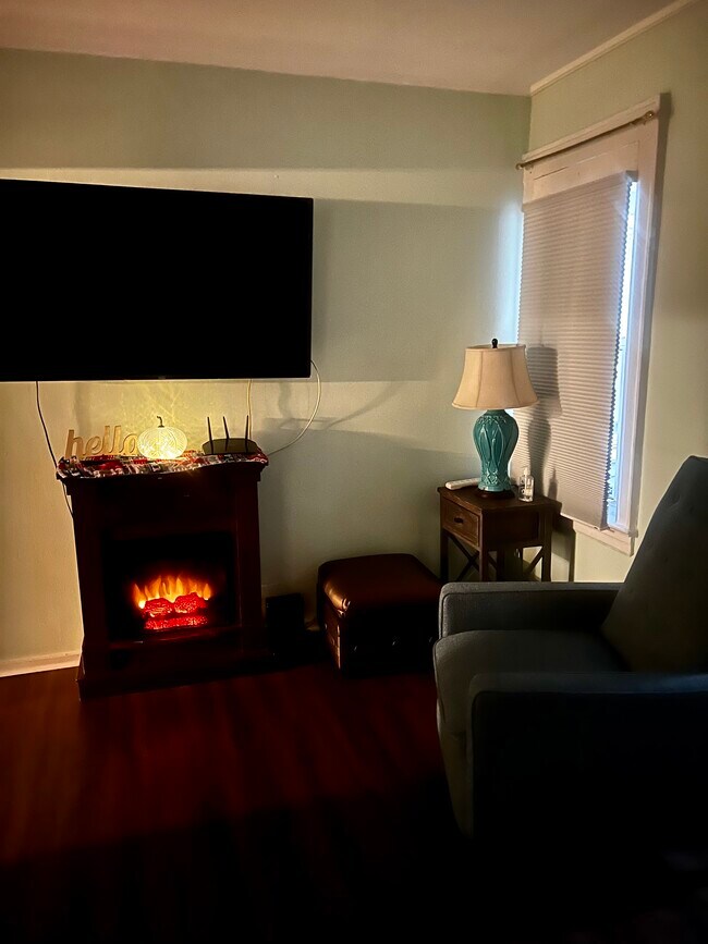 Photo - 9220 104th St