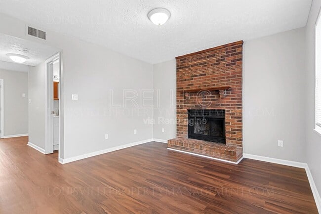 Photo - 621 Westport Rd Unit 1