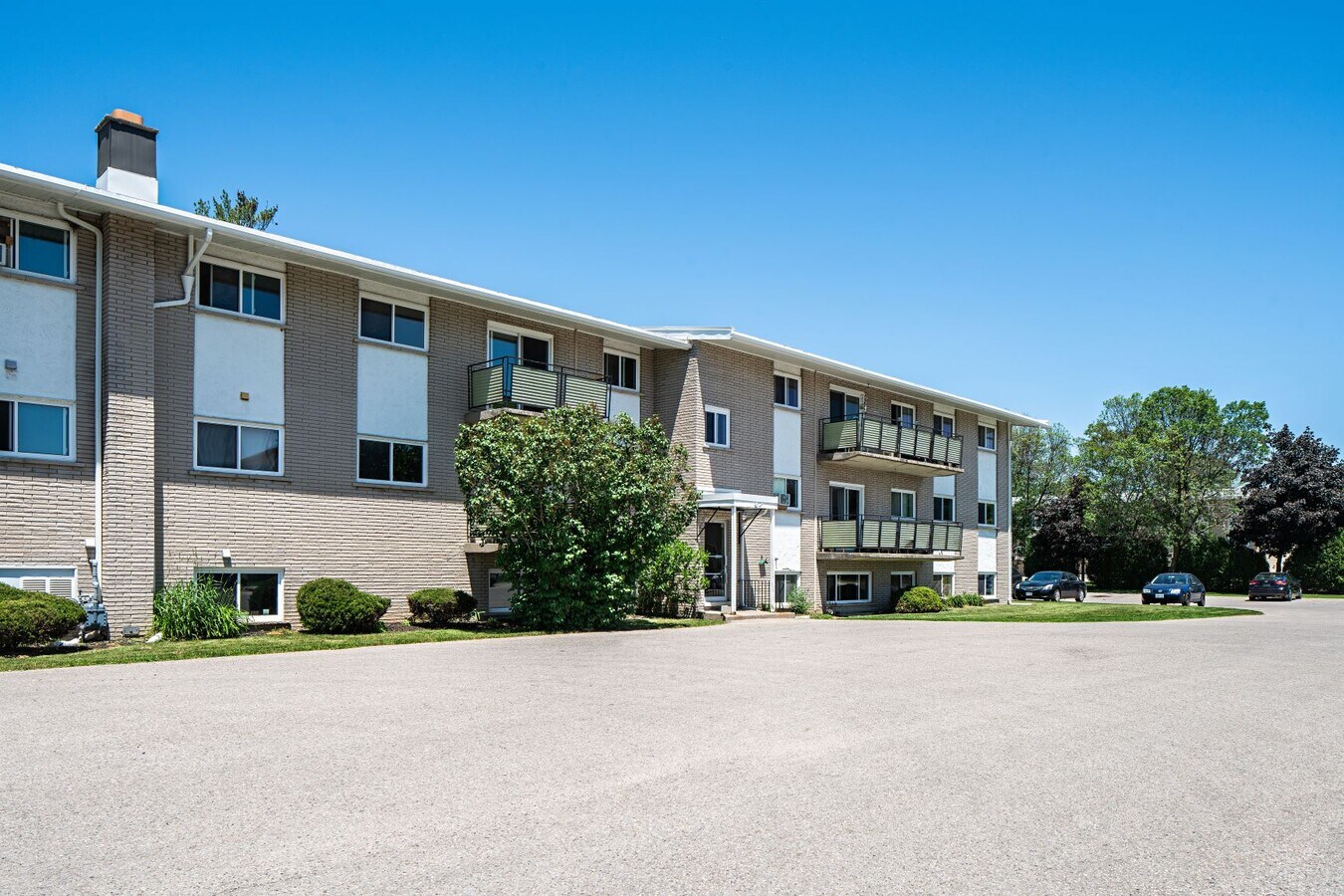 295 Home St - 295 Home St