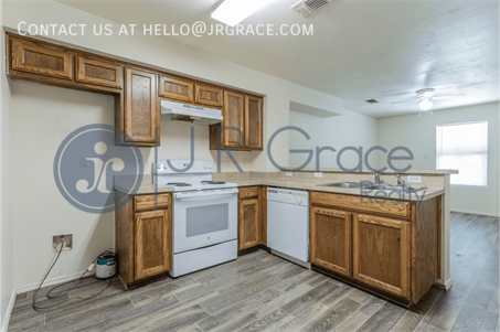 Photo - 112 E 3rd St Unidad L