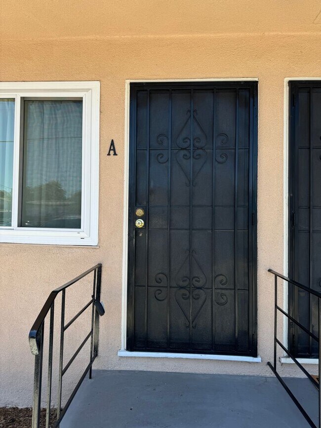 Photo - 2950 Stanton St Unidad A