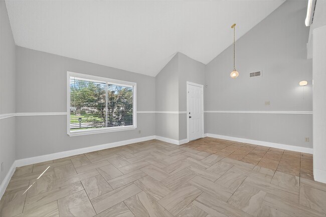 Photo - 7711 Del Glen Ln