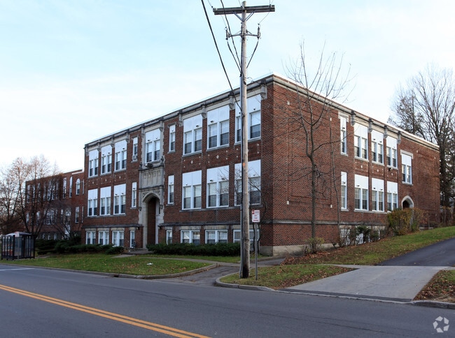 Photo - Village Point Apartments