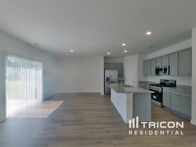 Photo - 1943 Logan Ln