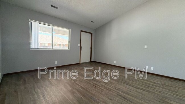 Photo - 4621 Prescott Ave