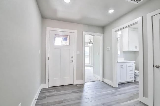 Photo - Beautiful 4 Bedroom Home in South Lubbock with Modern Finishes & Great Location!