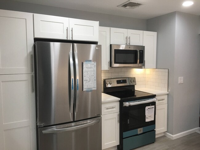 Photo - 12 Mill Street Unidad 2nd Floor Apartment