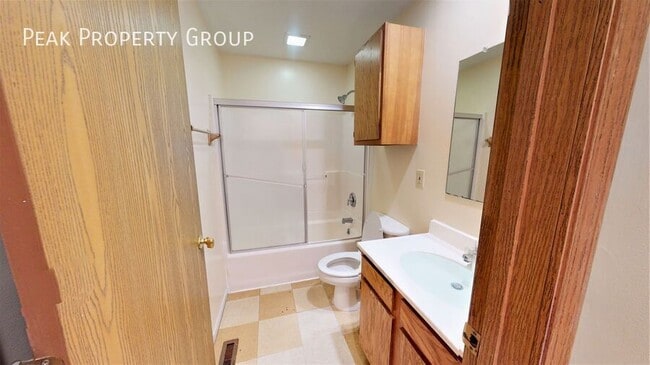 Photo - 82 W 8th Ave