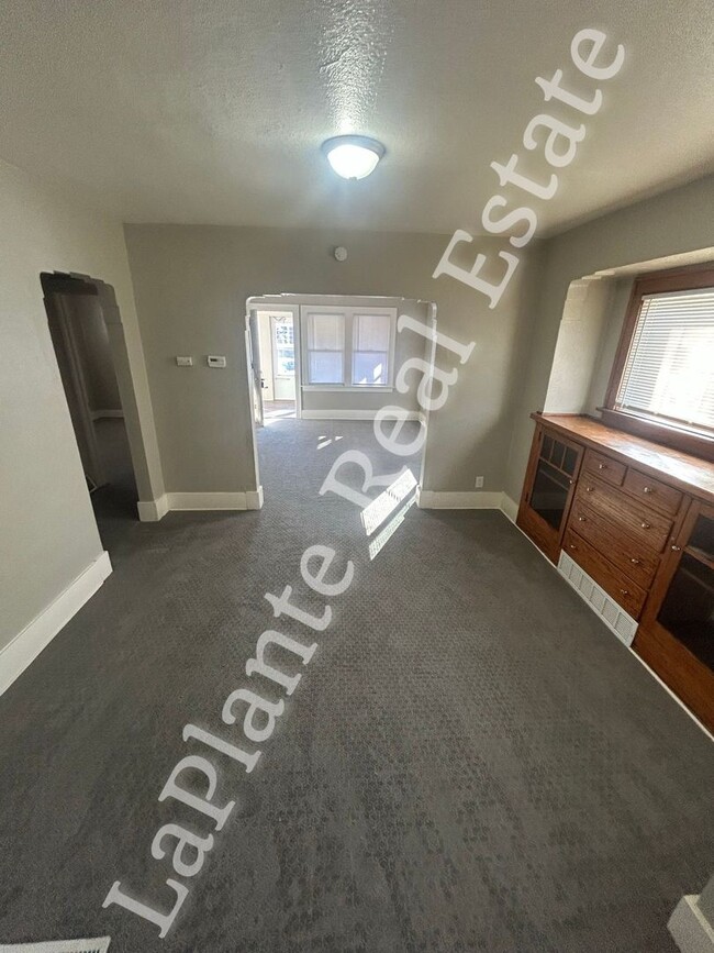 Photo - Bright Newly renovated Home in a Quiet West Toledo Neighborhood