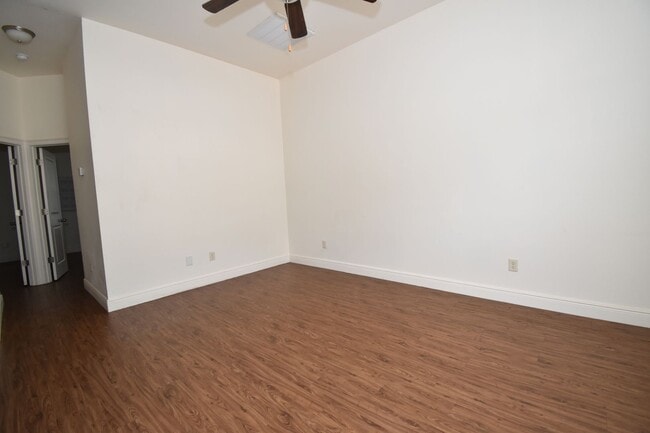 Photo - 2408-2464 W. Barnett Springs Ave Unit 2456 W. Barnett Springs Ave