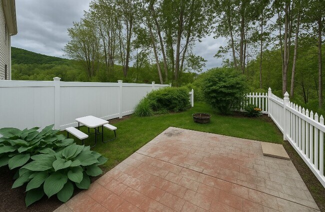 Photo - 607 Lily Ct