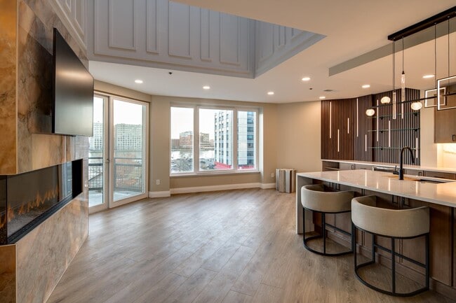 Photo - 600 Harbor Blvd