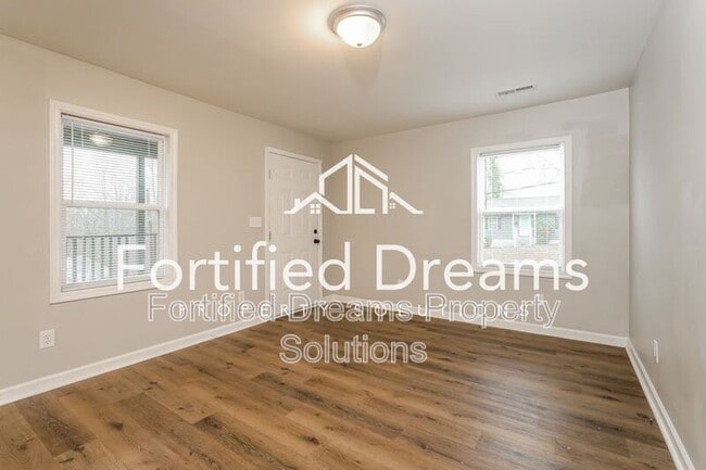 Photo - 3718 Tech Ave