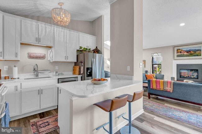 Photo - 4013 Carousel Way