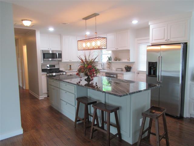 Photo - 106 S Clark St