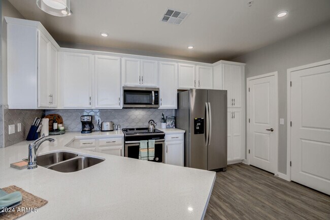 2511 W Queen Creek Rd Unit 341