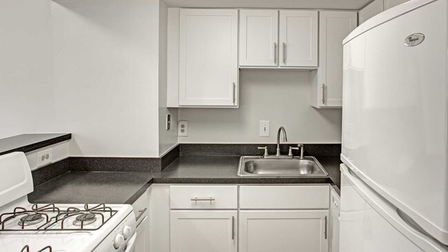 Sheffield Court Apartments For Rent in Arlington, VA | ForRent.com