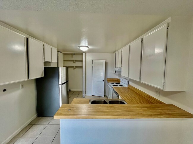 6840 Bear River Row