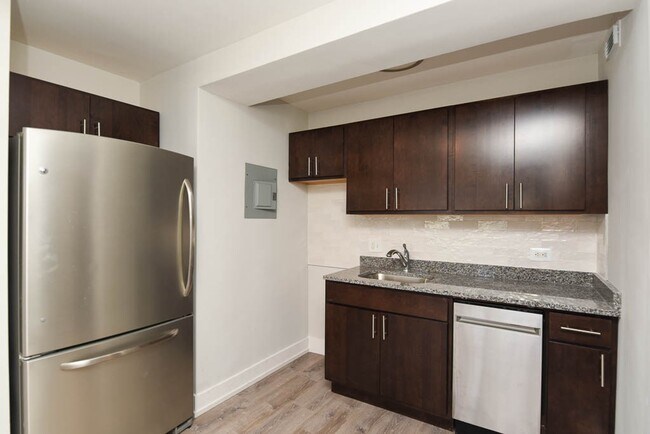 Photo - 450 W Wellington Ave Unit F4