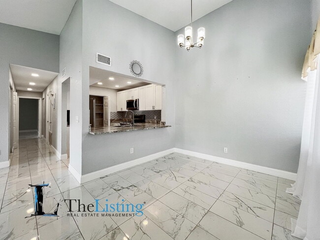 Photo - 2482 Lakeway Branch Dr