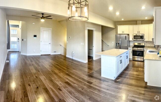 Building Photo - 5569 Big Bear Wy Rental