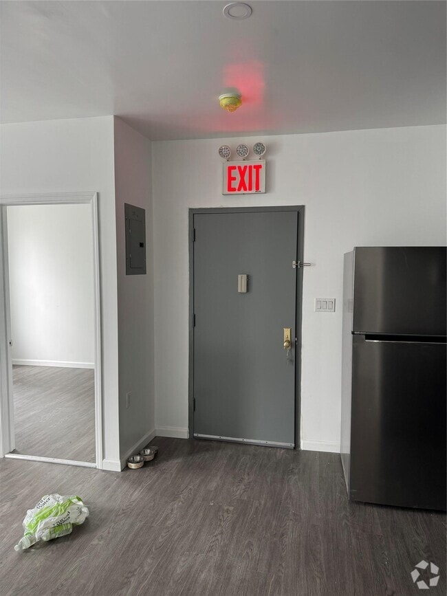 Building Photo - 106 Rivington St Rental