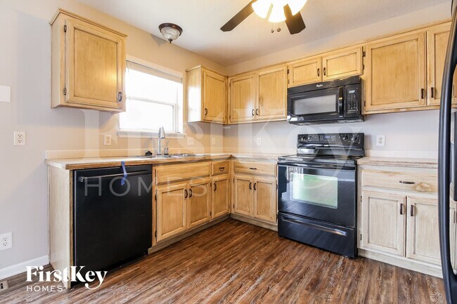 Photo - 2211 Glenside Rd