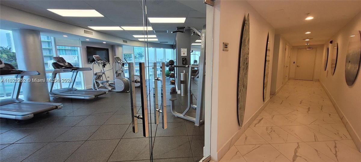 Photo - 480 NE 30th St