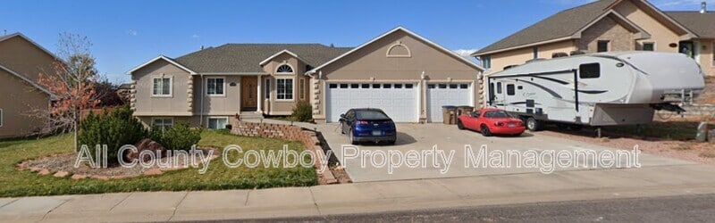 Photo - 1660 N Nottage Ct House