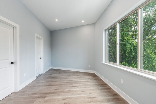 Photo - New 2 Bedroom Apartment in Modern Building! Now Offering 1 Month FREE on a 12 month lease! Unidad Apt. 2