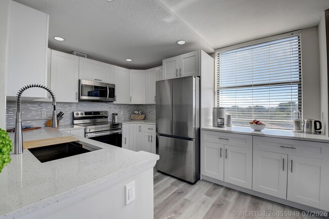600 Egret Cir Unit 7505