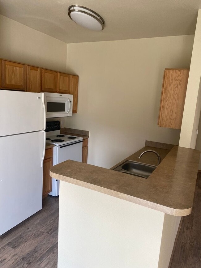 1000 Diamond Dr Unit 1403