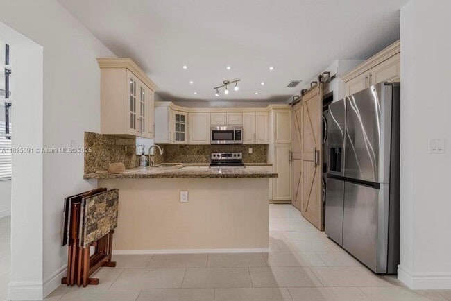 Photo - 5850 SW 149th Ave