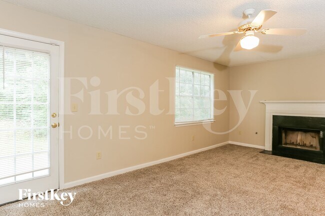 Photo - 993 Cherry Laurel Dr