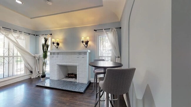 216 S Orange Dr.