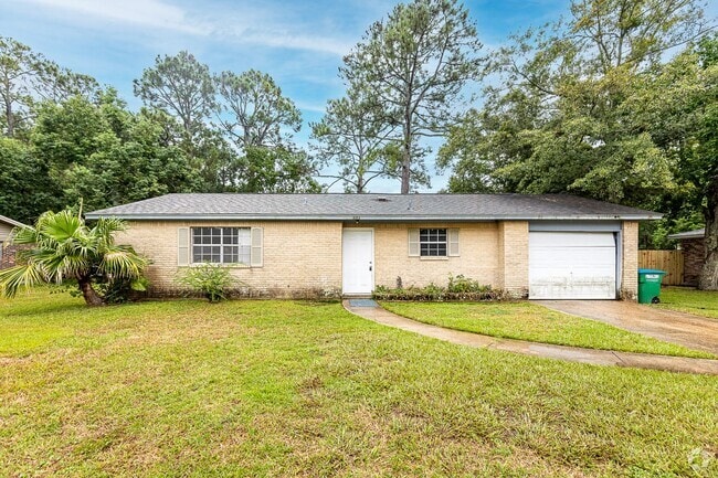 Building Photo - 3 Bedroom home in Gautier