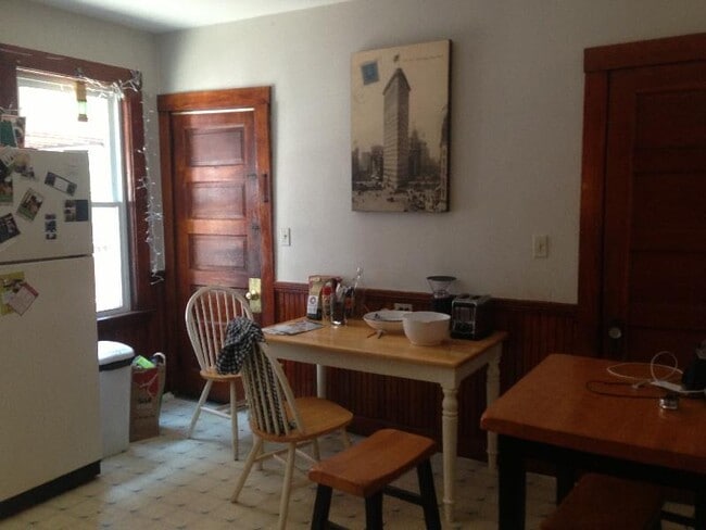 44 Easton St Unit 1