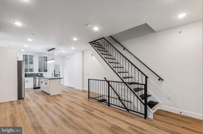Photo - 2023 N Reese St